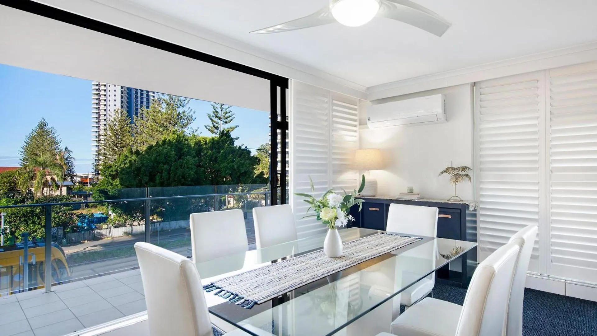 Sunny Surfers Stay - Beach & Tram At Your Doorstep Gold Coast Australien